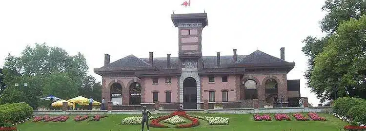 Mons Waux Hall