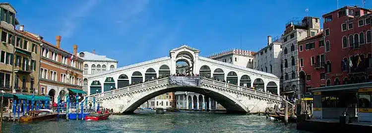 venice-rialto-bridge