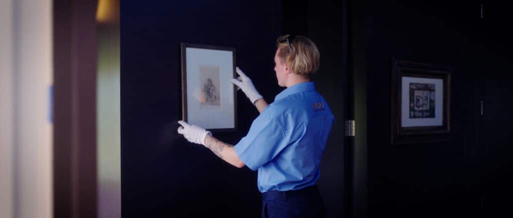 moving fine art internationally